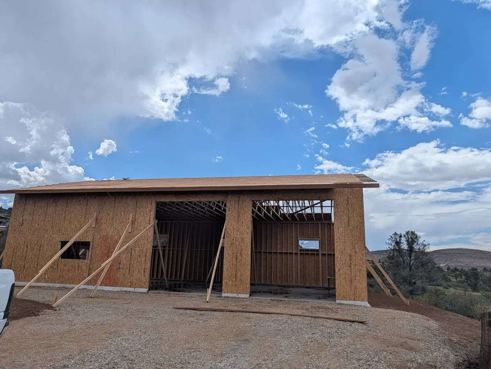 Exterior wall framing and OSB sheathing on a new home